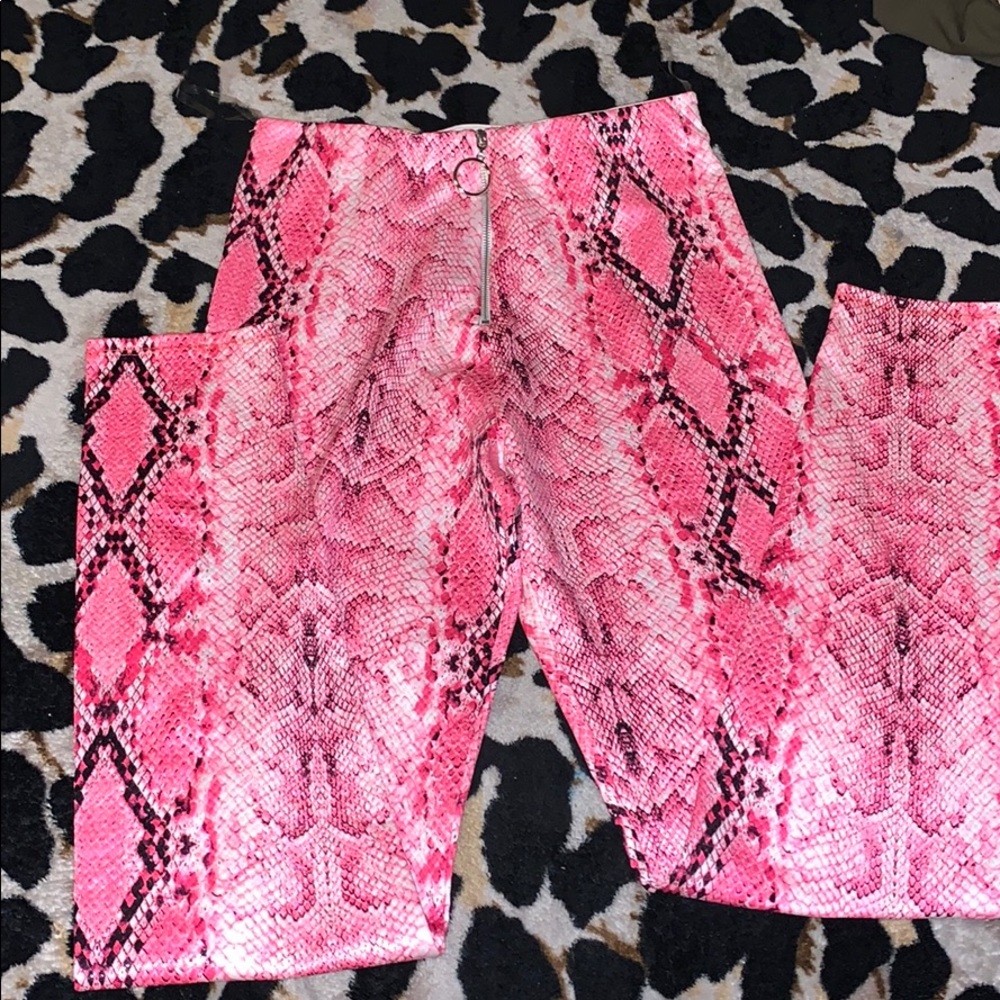 High waisted leggings